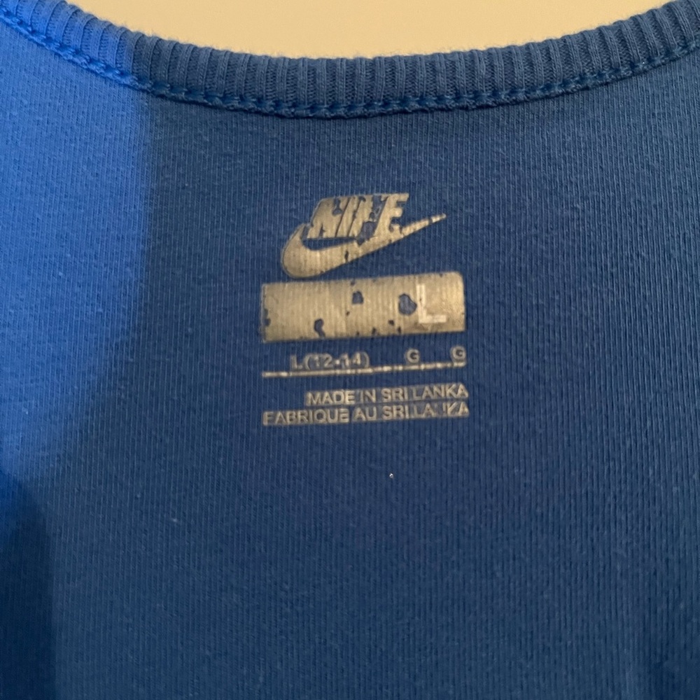 SOLD Nike | Ribbed Racerback Tank with Shelf Bra Size Large - Picture 4 of 5